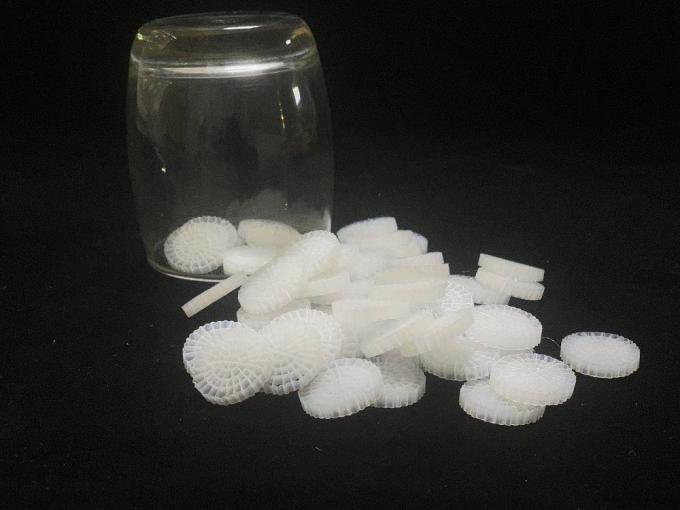 Granulki Virgin HDPE 11 x 7 mm K1 Media filtracyjne MBBR 1
